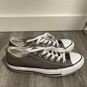 Women's Size 8 Grey Converse